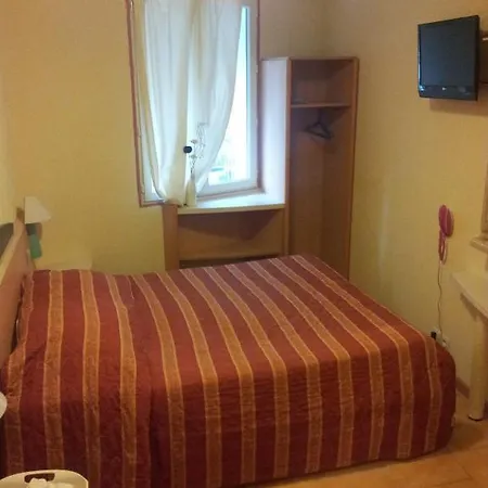 Hotel Royal Colombes