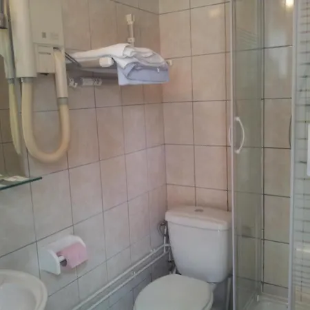 Royal Colombes Hotel 2*